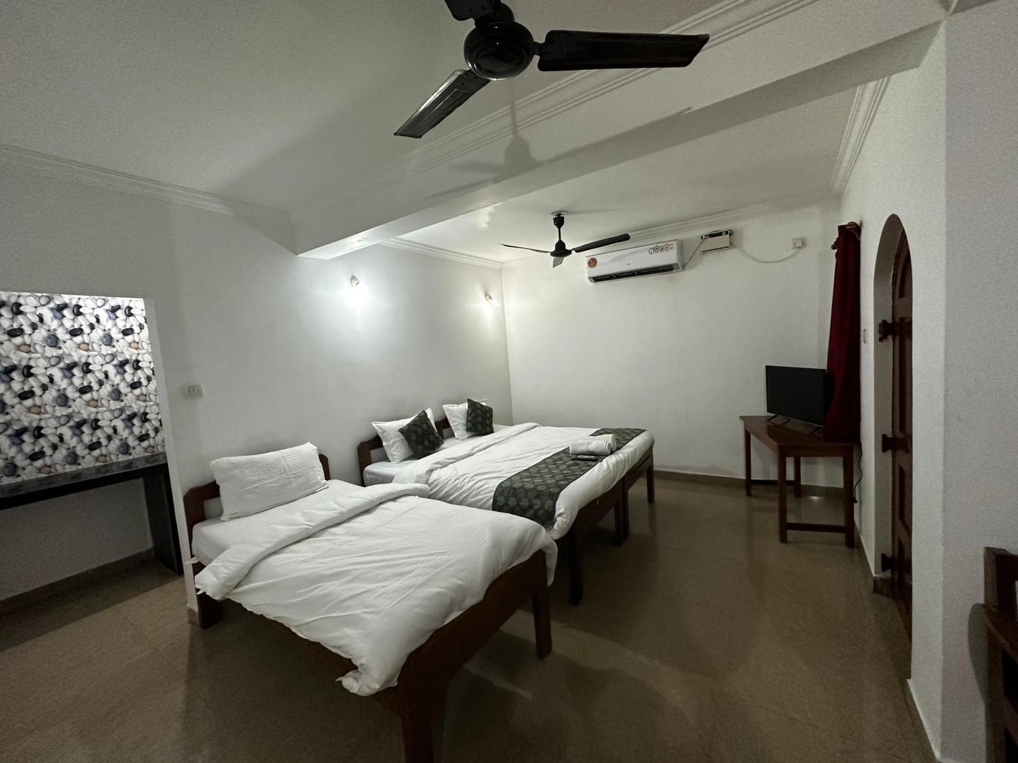 Baga Seafinity Hotel Ngoại thất bức ảnh